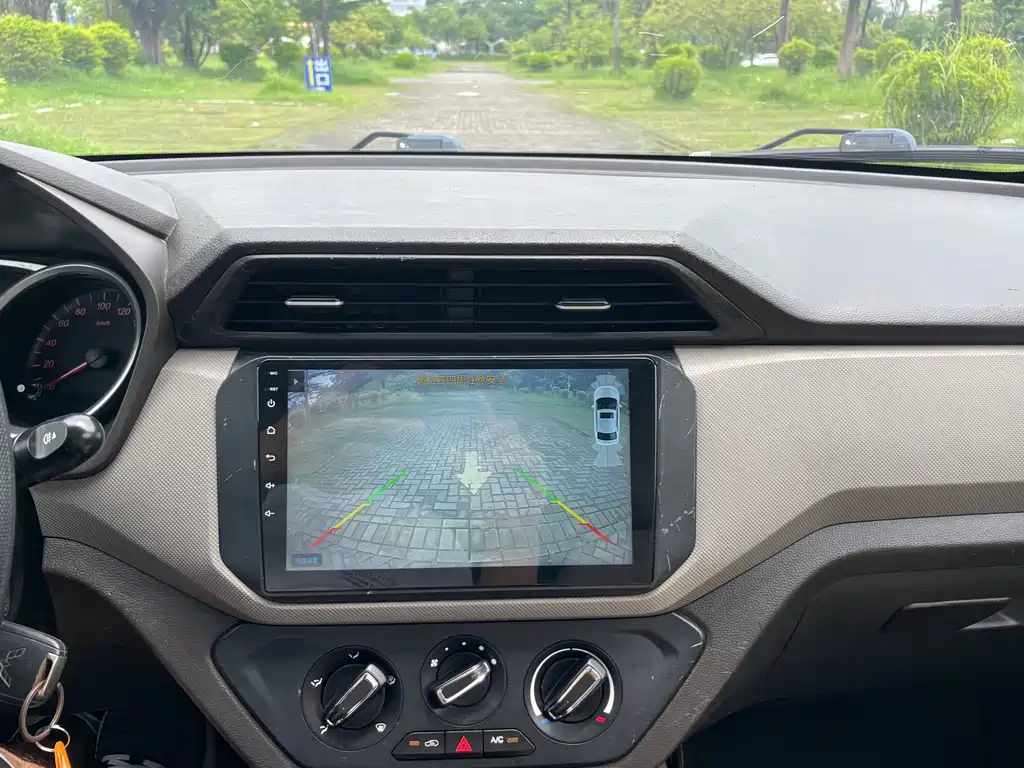 Wuling Hongguang — миниатюра 22