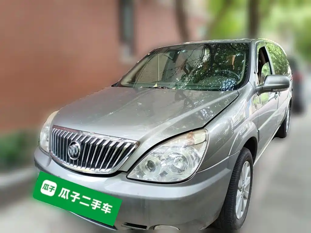 Buick GL8 — миниатюра 2