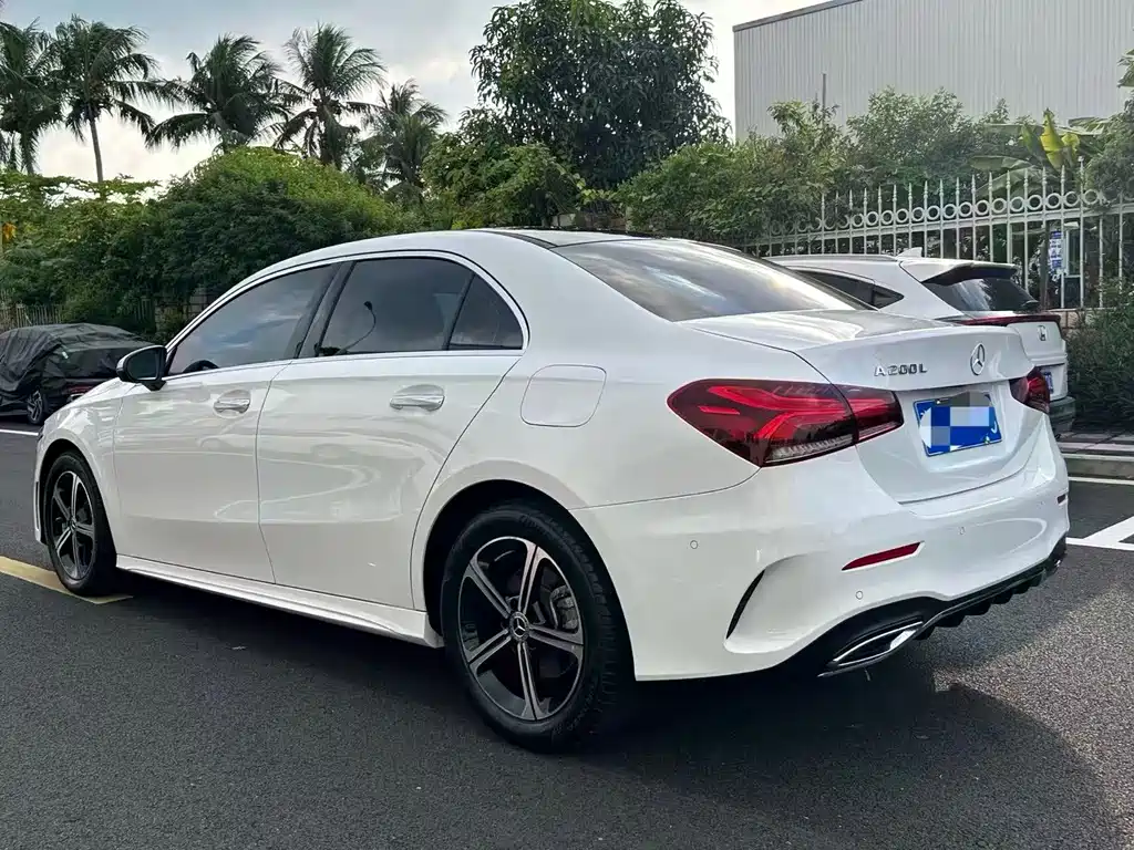 Mercedes-Benz A-Class — миниатюра 7