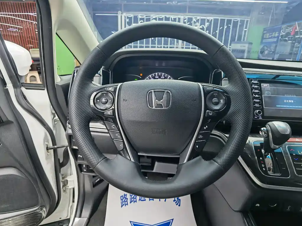 Honda Elysion — миниатюра 11