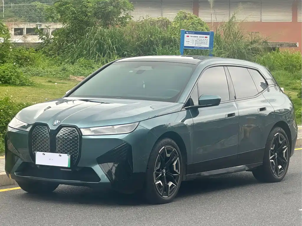 BMW iX 2023