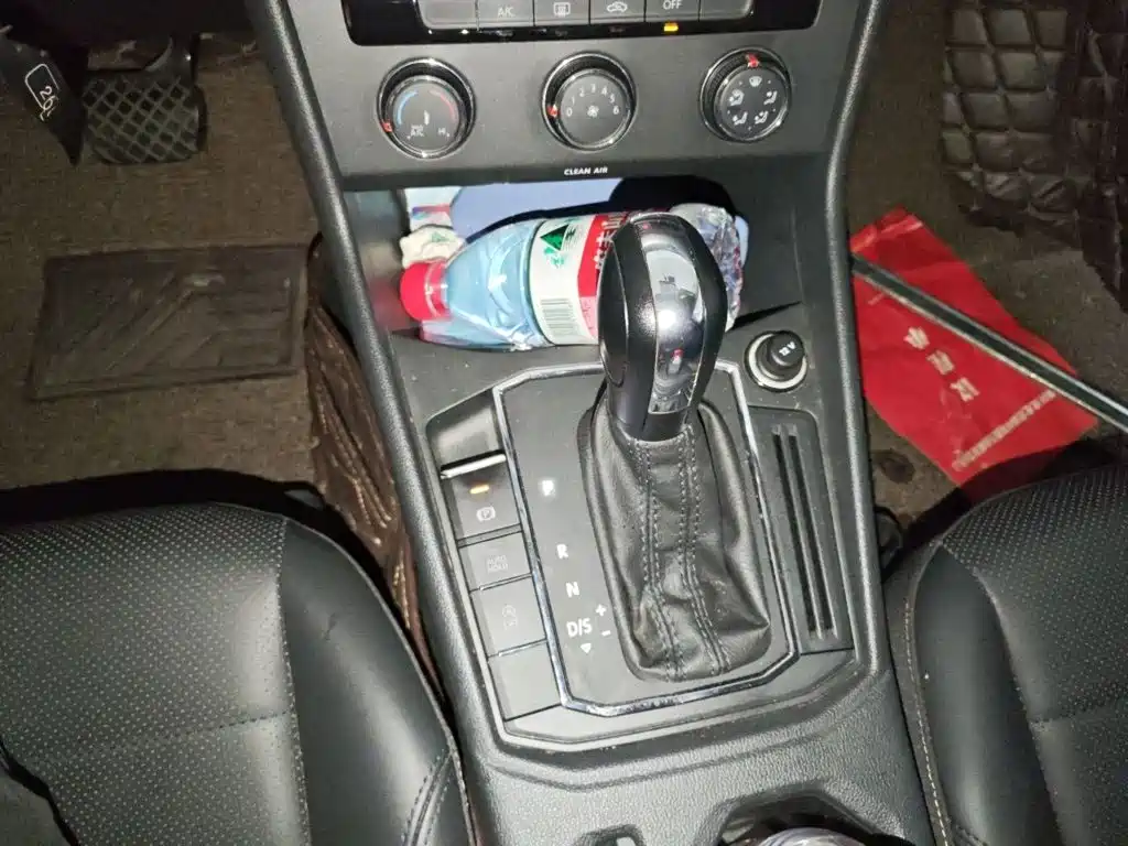 Volkswagen Lavida — миниатюра 7