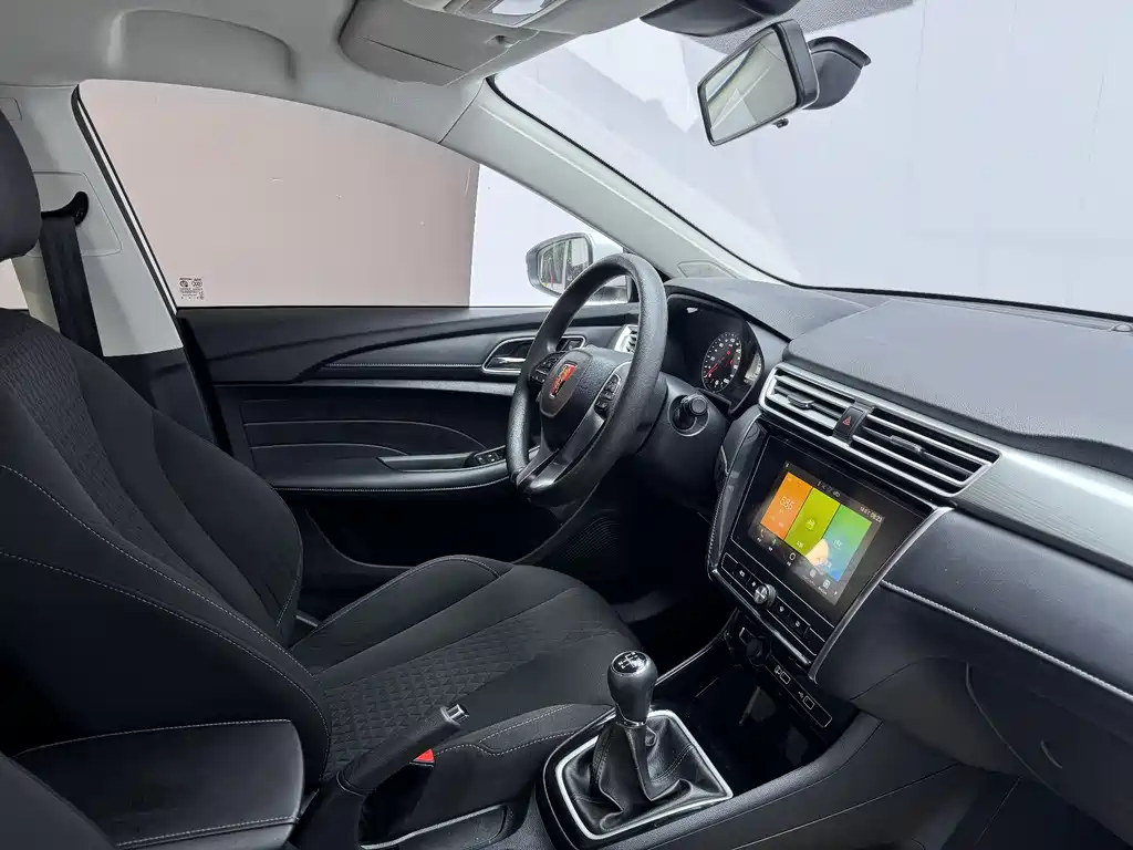 Roewe i5 2019 1.5L MT 4G