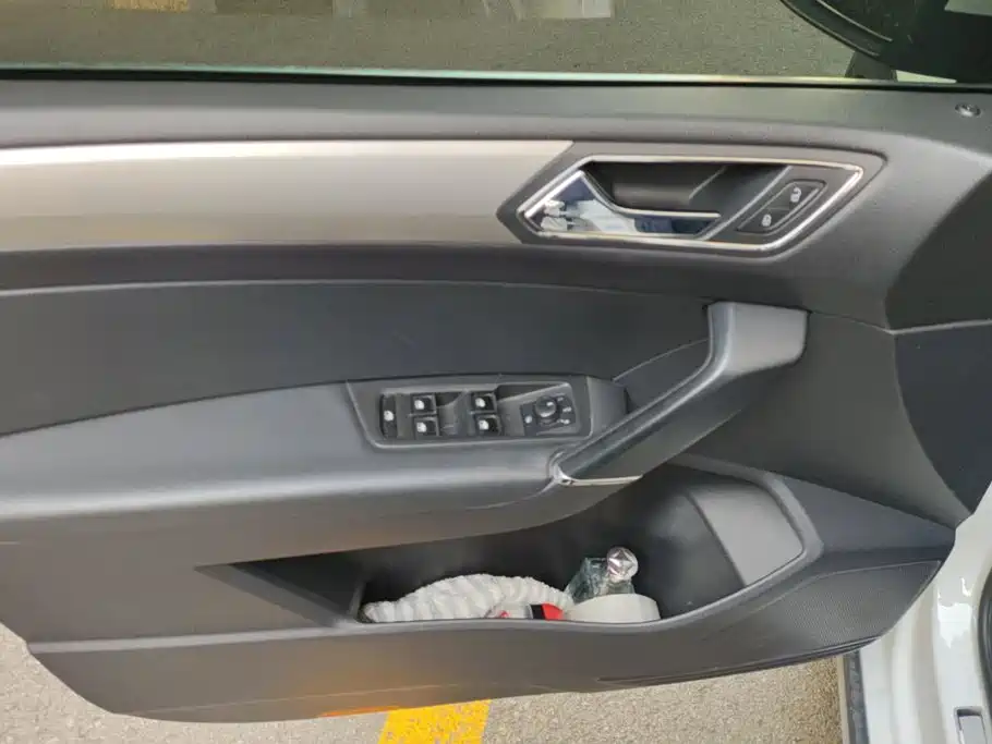 Volkswagen Touran — миниатюра 7