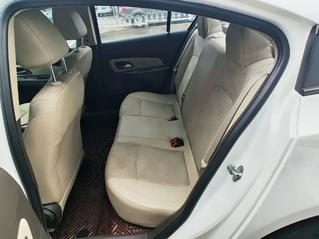 Chevrolet Cruze — миниатюра 17