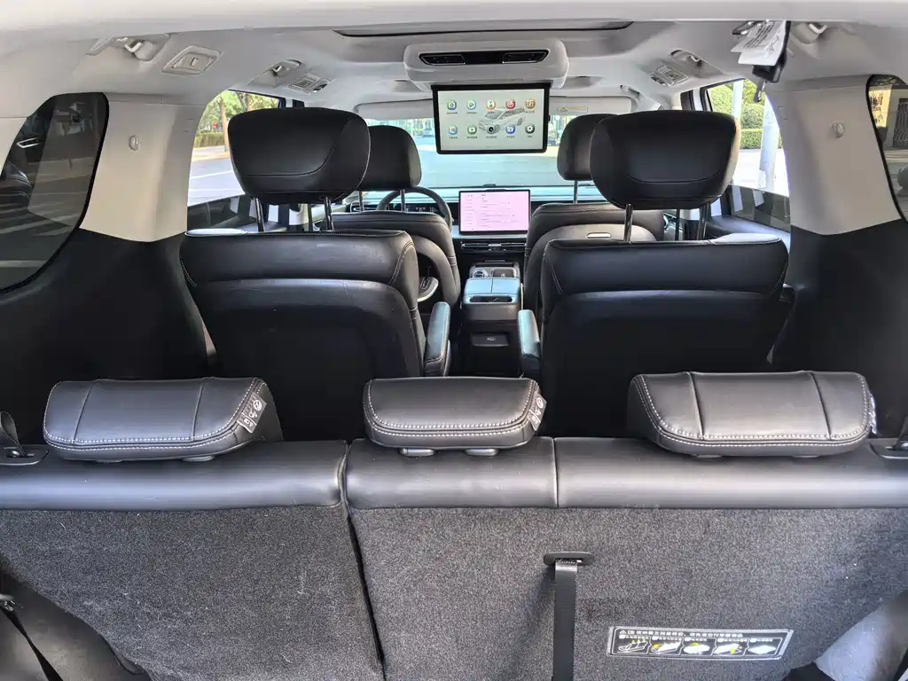 GAC Motor Trumpchi E8 PHEV — миниатюра 17