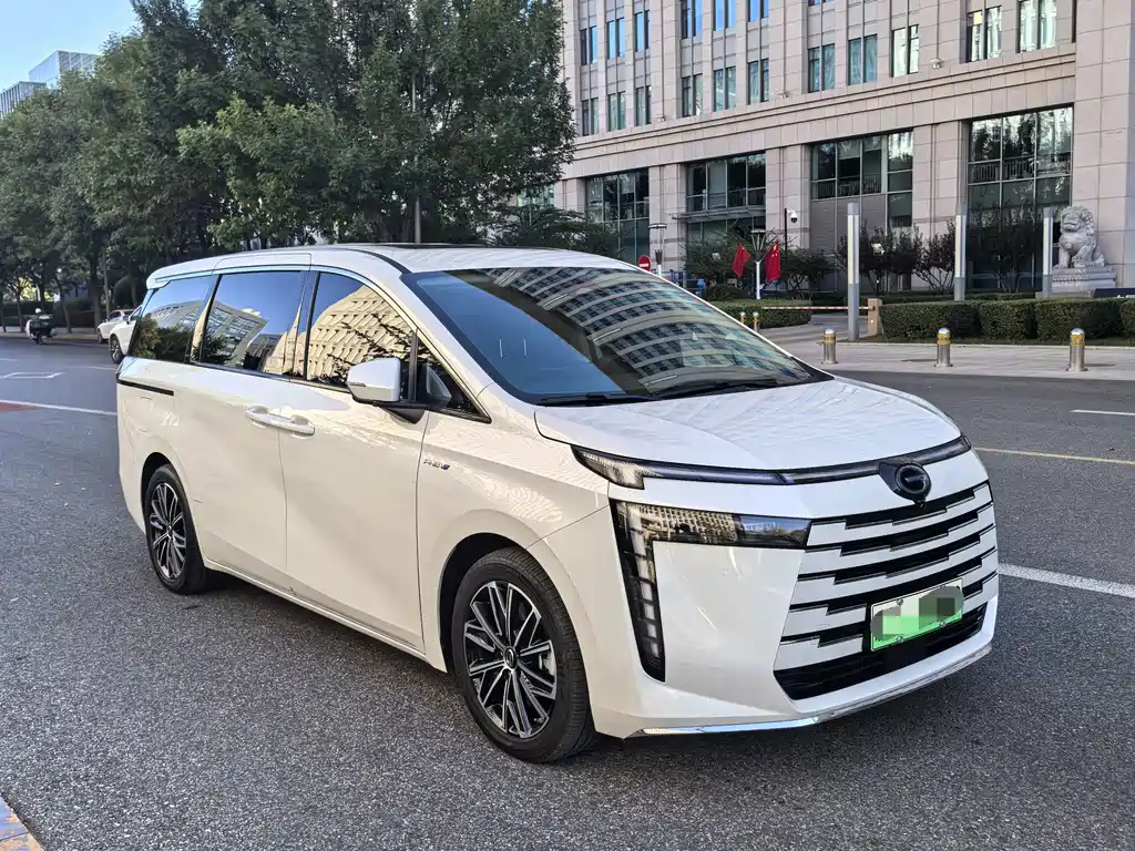 GAC Motor Trumpchi E8 PHEV — миниатюра 7