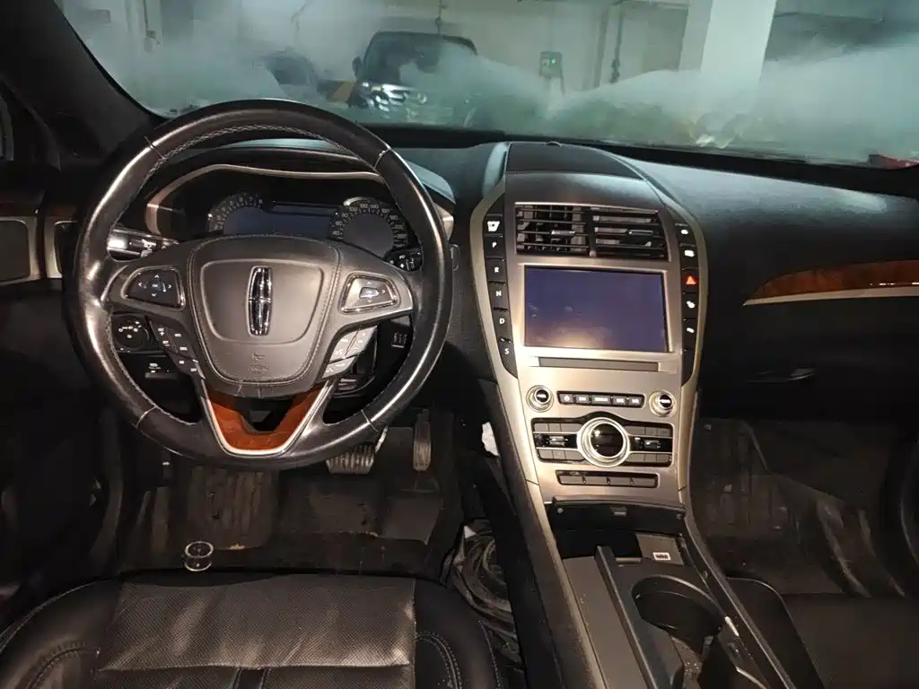 Lincoln MKZ — миниатюра 10