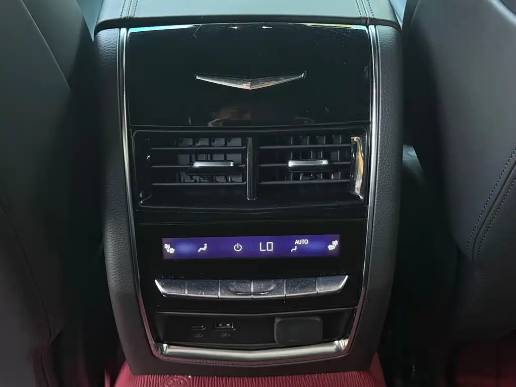 Cadillac CT6 — миниатюра 17