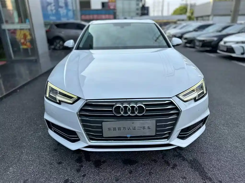 Audi A4L 2019 40 TFSI Fashion V