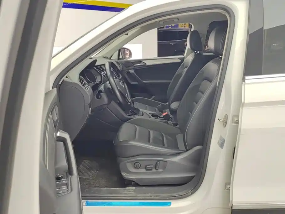 Volkswagen Tiguan L — миниатюра 9