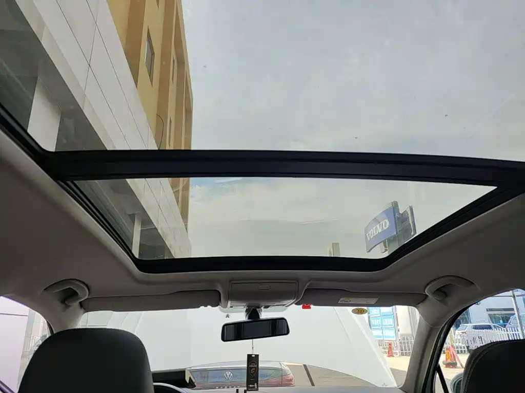 Volkswagen Tiguan L — миниатюра 18