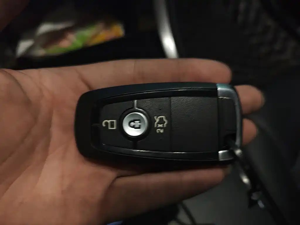 Ford Mondeo — миниатюра 12