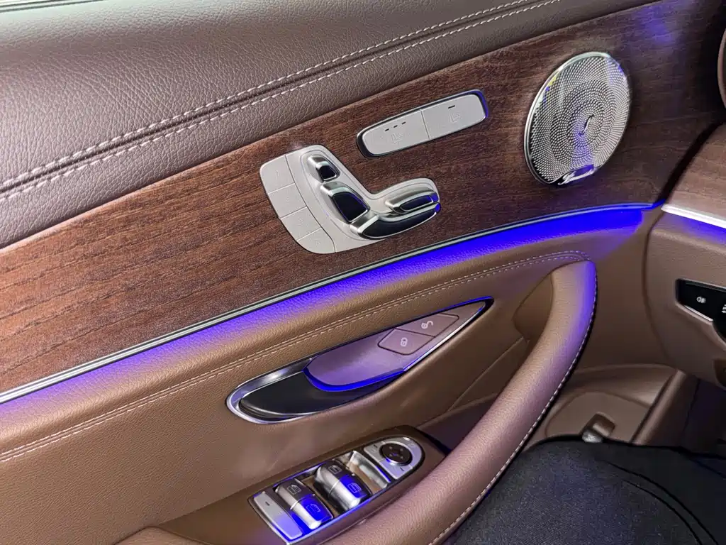 Mercedes-Benz E-Class — миниатюра 52