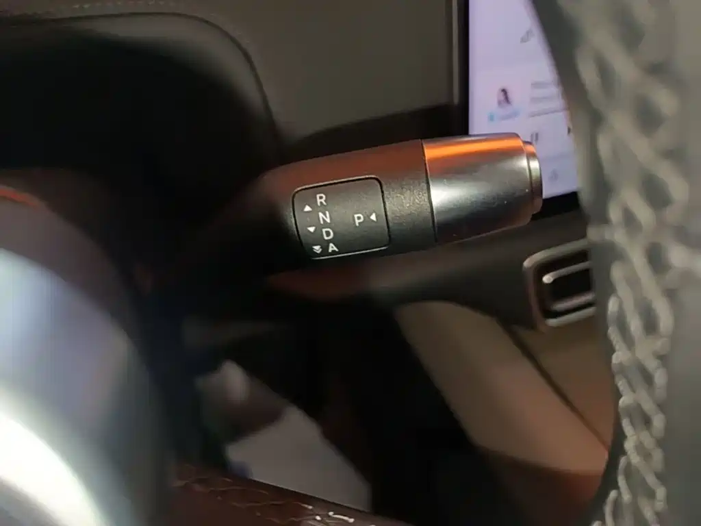 Li Auto Li L8 — миниатюра 14