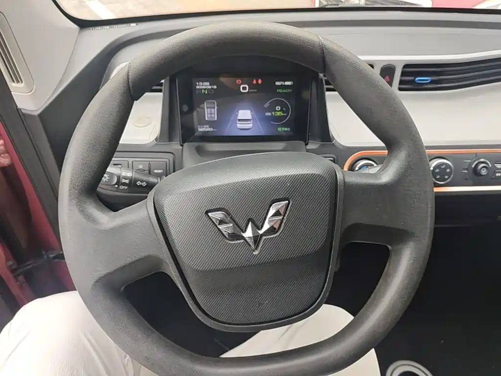 Wuling MINIEV — миниатюра 11