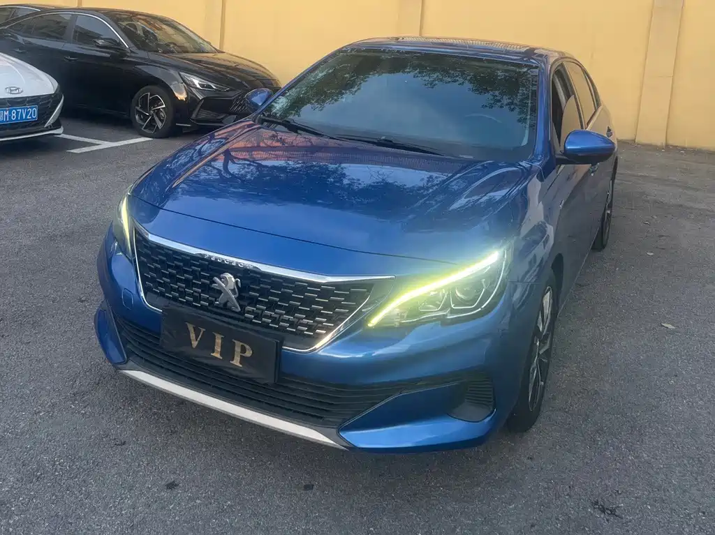 Peugeot 408