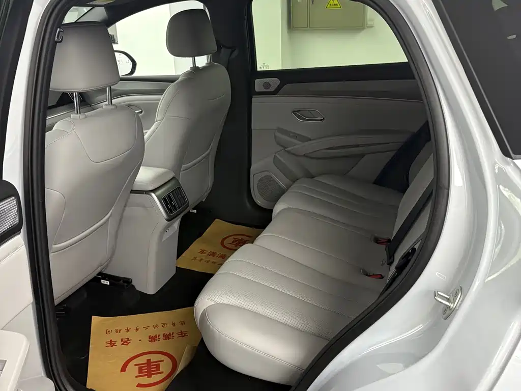 BYD Song Ultra — миниатюра 9