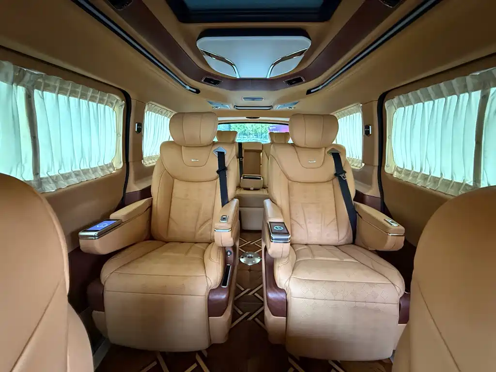 Mercedes-Benz V-Class — миниатюра 8