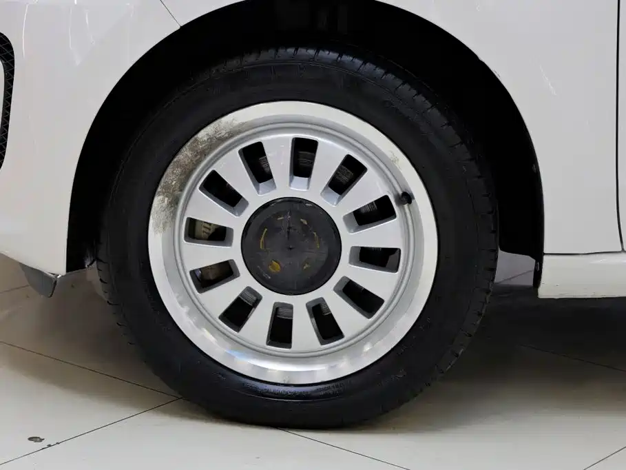 Volkswagen up! — миниатюра 13