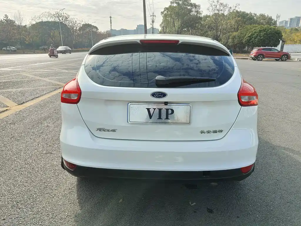 Ford Focus — миниатюра 8
