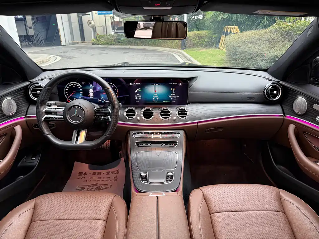 Mercedes-Benz E-Class — миниатюра 6