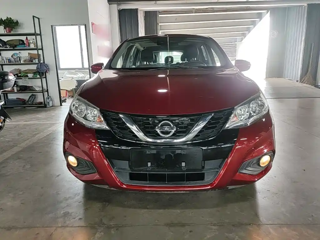 Nissan Tiida — миниатюра 3