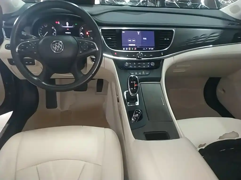 Buick LaCrosse — миниатюра 10
