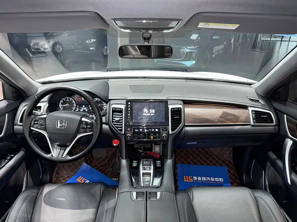 Honda UR-V 2017 370TURBO Luxury V