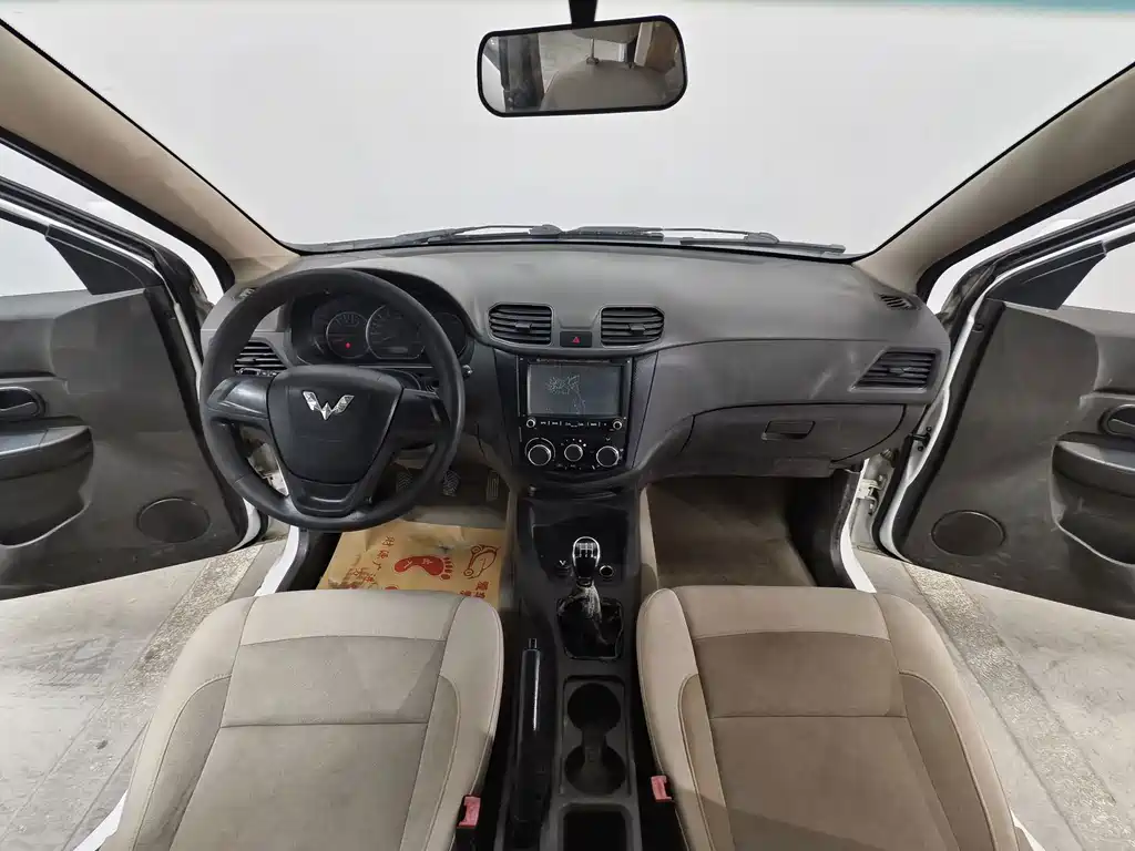 Wuling Hongguang — миниатюра 9
