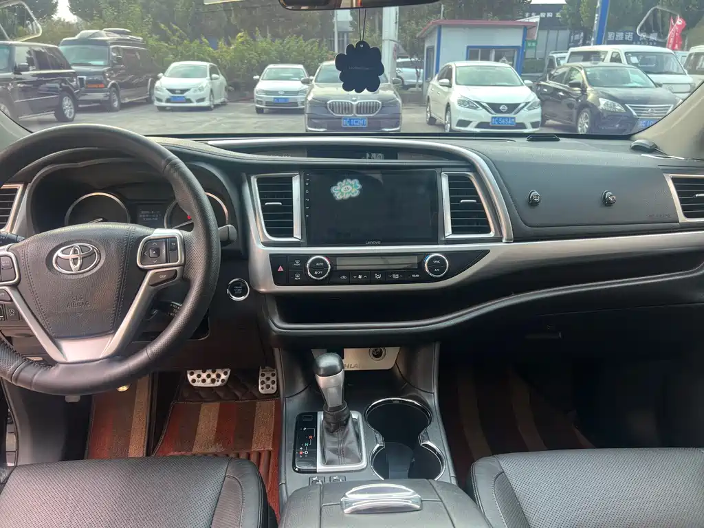 Toyota Highlander — миниатюра 8