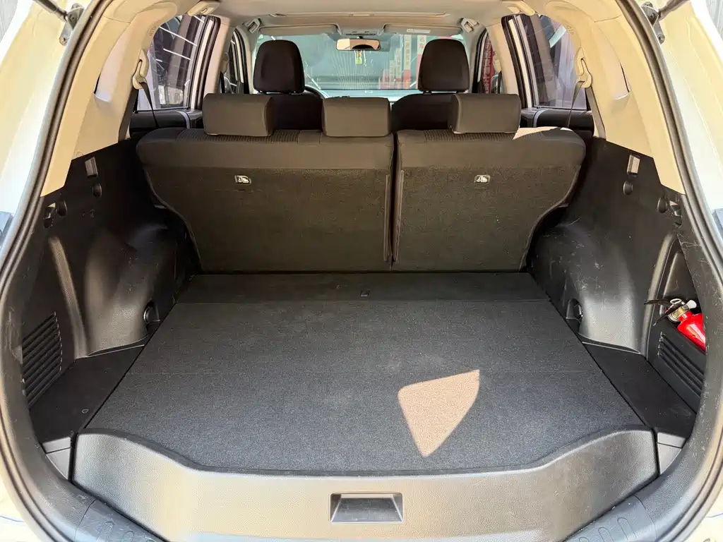 Toyota RAV4 — миниатюра 11