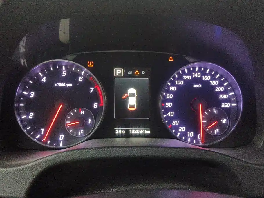 Hyundai Elantra — миниатюра 14