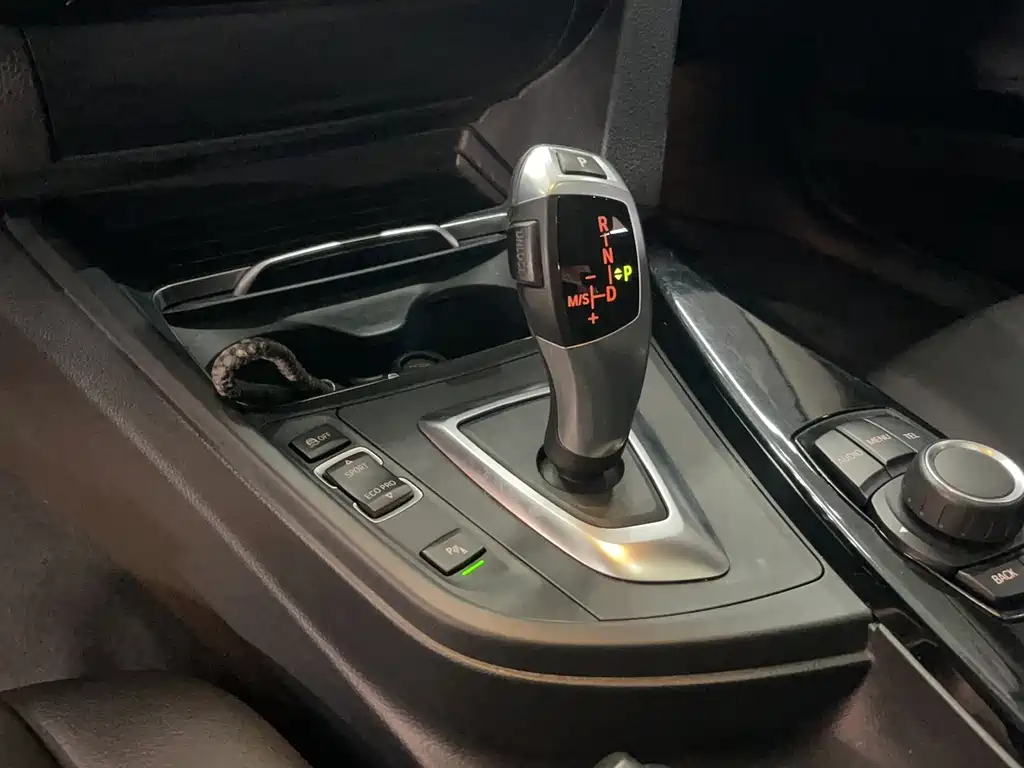 BMW 3 Series — миниатюра 14