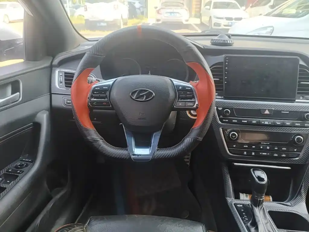 Hyundai Sonata — миниатюра 11