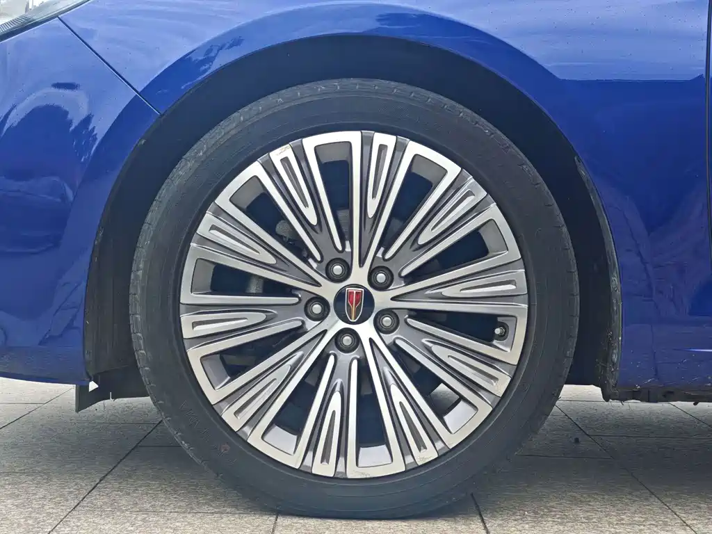 Hongqi Hongqi H5 — миниатюра 18