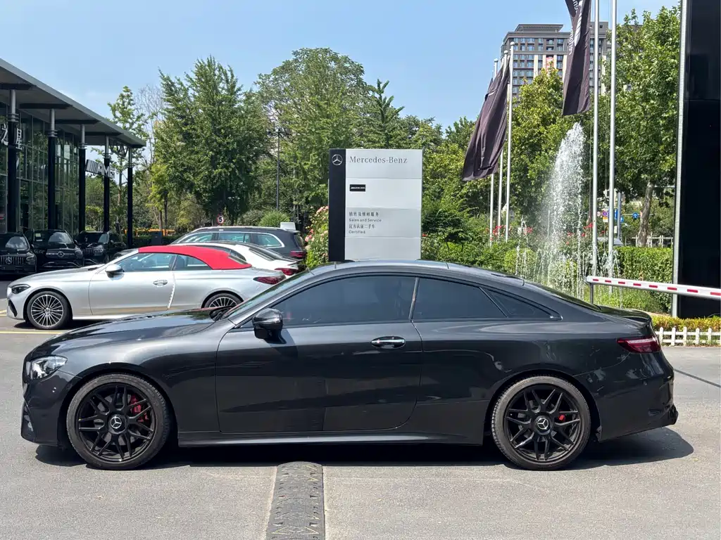 Mercedes-Benz E-Class (Import) — миниатюра 3