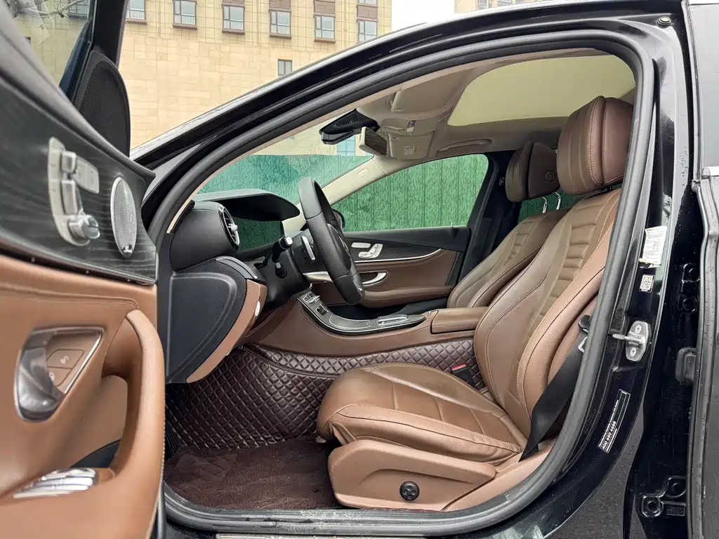 MERCEDES-BENZ E CLASS