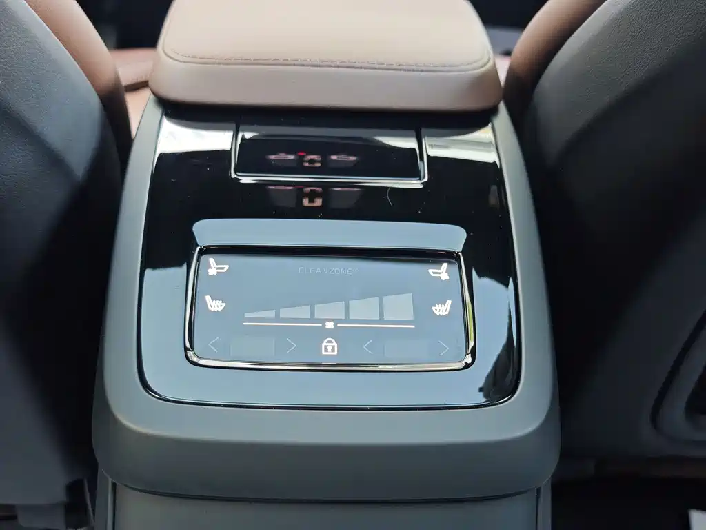 VOLVO S90 PLUG IN HYBRID