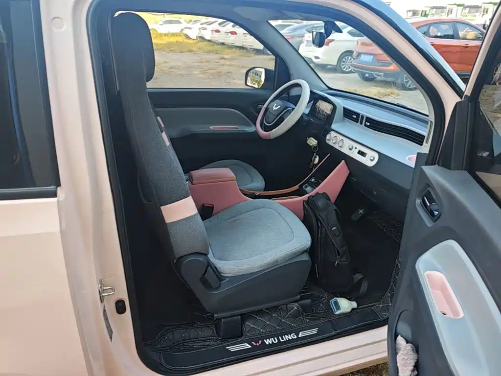Wuling MINIEV — миниатюра 25