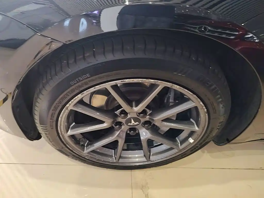 Tesla Model 3 — миниатюра 23