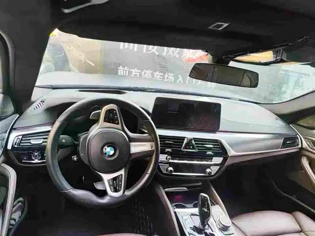 BMW 5 Series (Import) — миниатюра 6