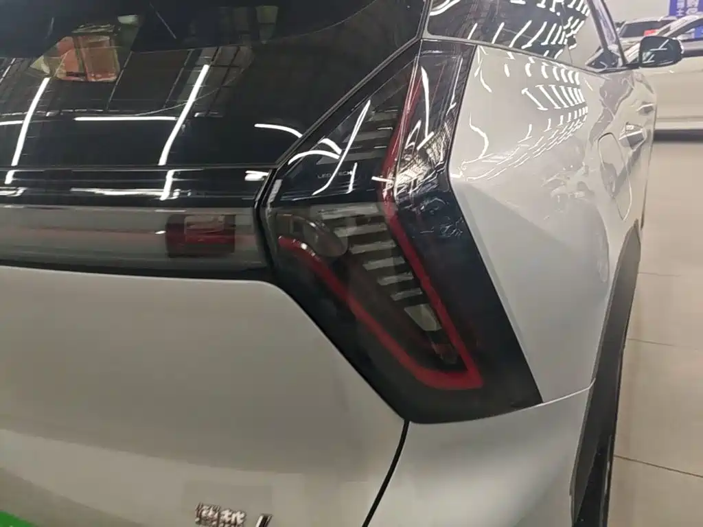 Geely Boyue L — миниатюра 8