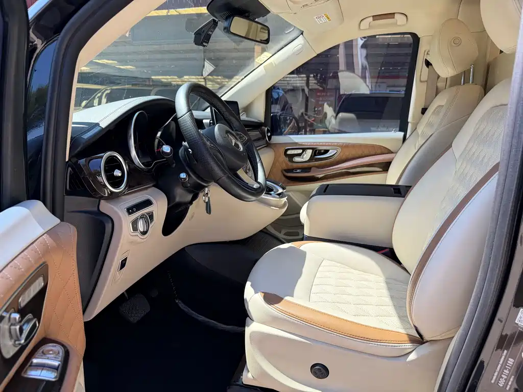 Mercedes-Benz V-Class — миниатюра 6