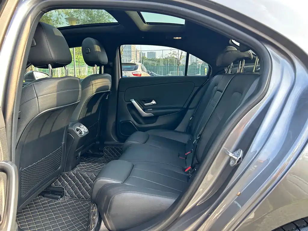 Mercedes-Benz A-Class — миниатюра 17