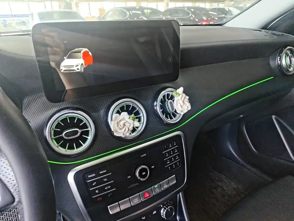 Mercedes-Benz GLA — миниатюра 13