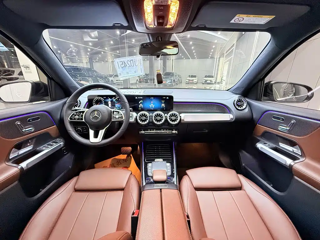 Mercedes-Benz GLB — миниатюра 12