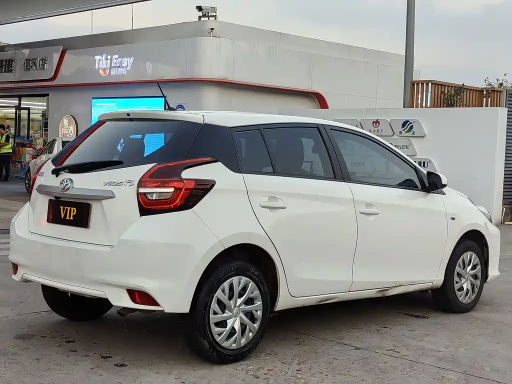 Toyota Vios FS — миниатюра 5