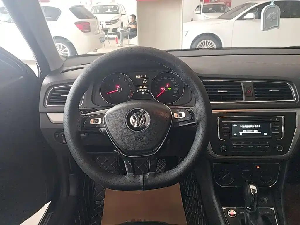 Volkswagen Lavida — миниатюра 11