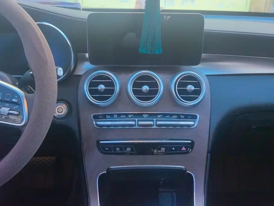 Mercedes-Benz GLC — миниатюра 13